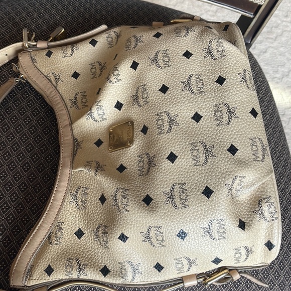 MCM BEIGE VISETOS COATED LOGO CANVAS & LEATHER HOBO SHOULDER OR CROSSBODY BAG - Picture 5 of 17